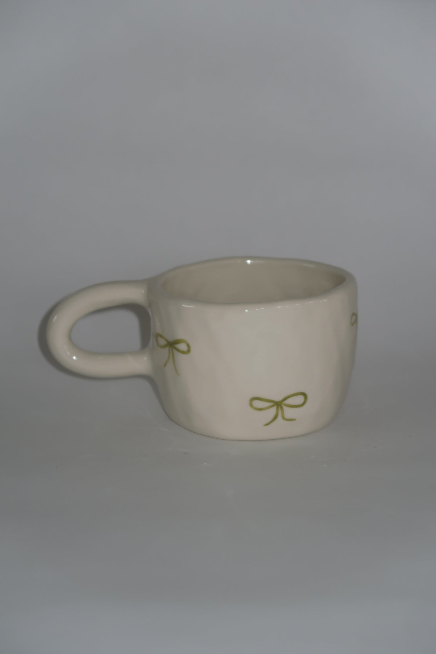 holiday bow mug